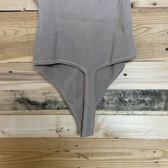 Love Tree size Large Tan Color Super Stretchy Spaghetti Strap Thong Bodysuit - Picture 7 of 10
